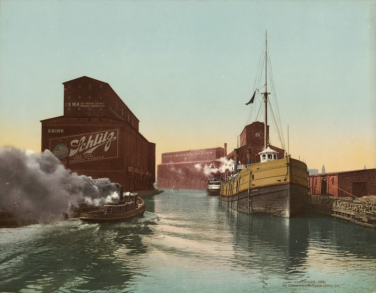 Schlitz ad 1900 Chicago brewery Chicago river