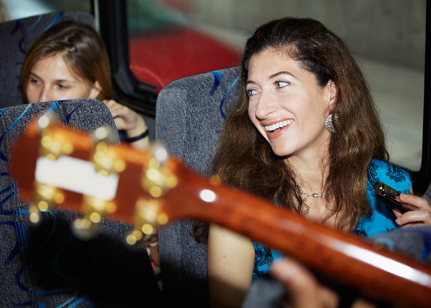 chicago blues tour woman face guitar