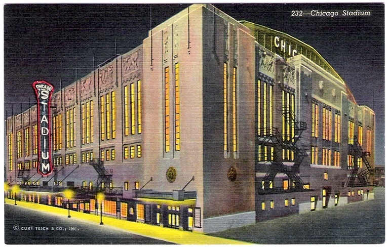 architecture of Chicagio Stadium exterior