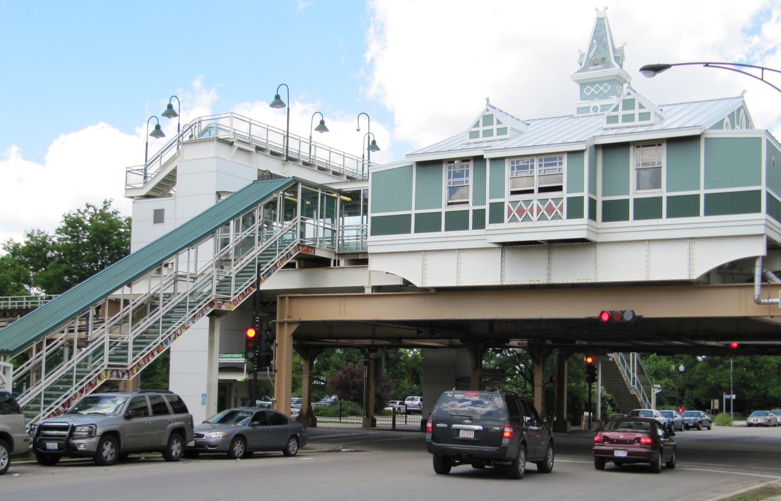 Ashland 'L' station overlooked beautiful buildings in Chicago