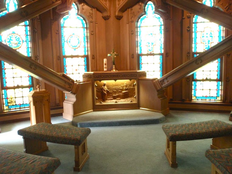 best free rooftop views of Chicago Temple Sky Chapel altar