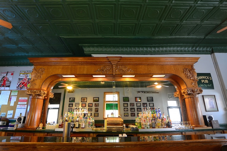 custom private tour bridgeport historic bar