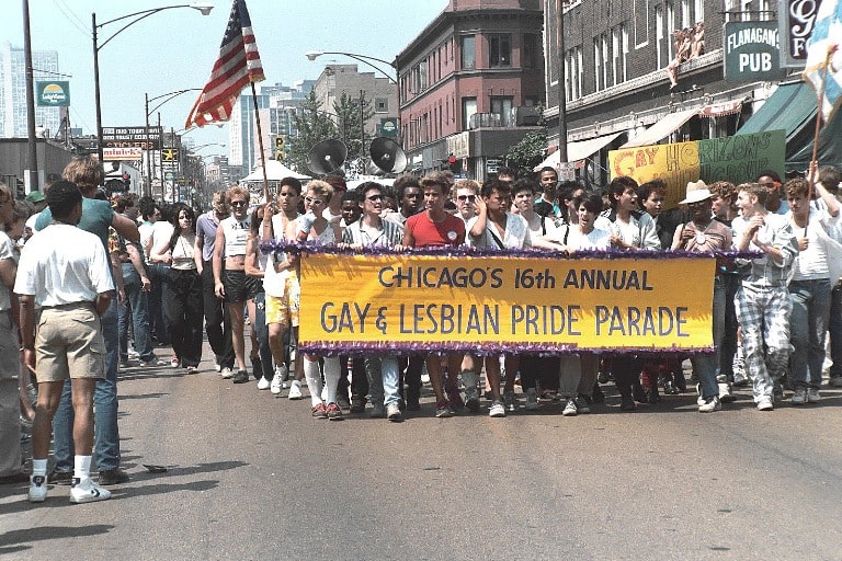 gay pride in chicago parade 1985 broadway east lakeview