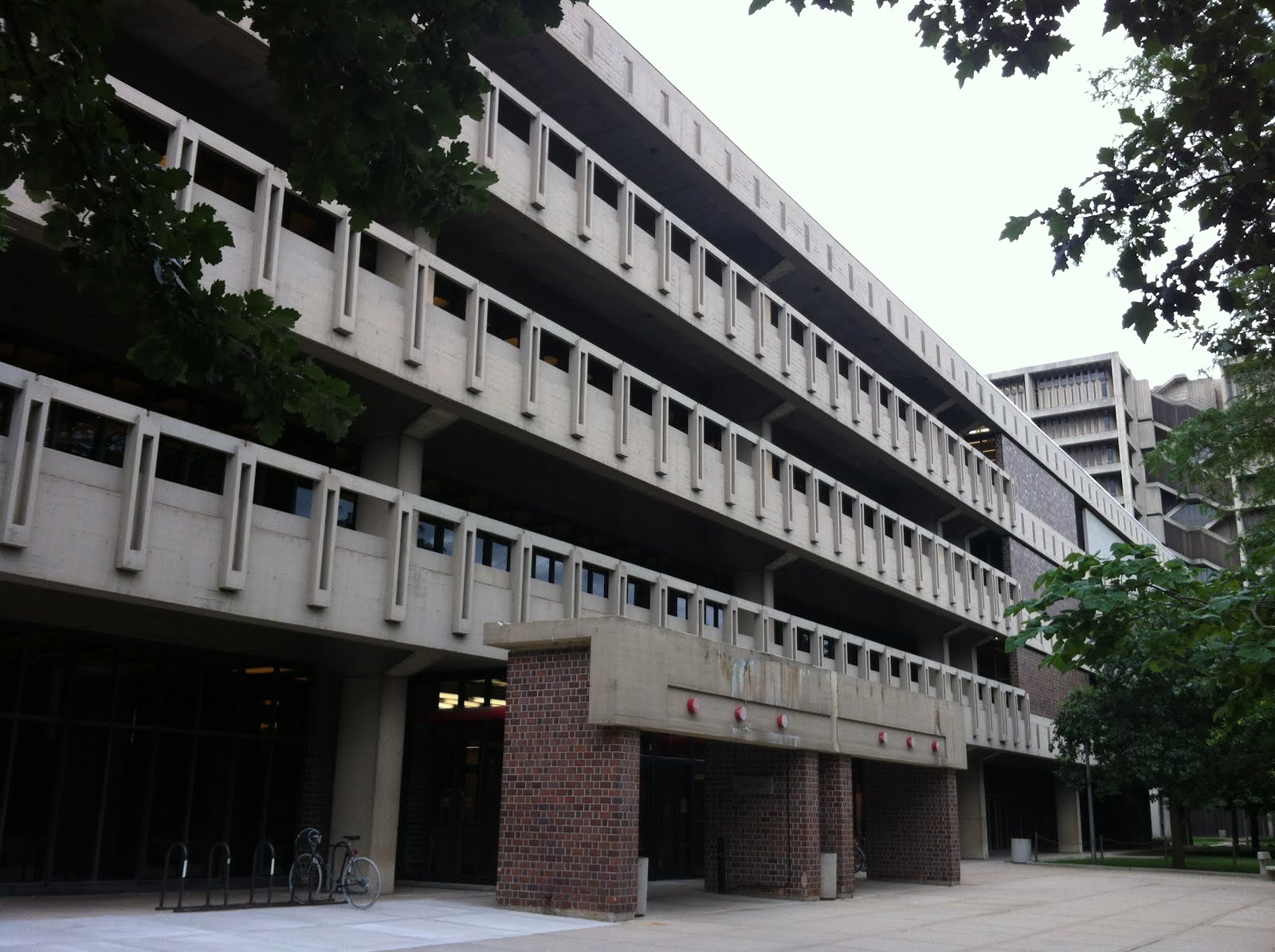 uic brutalist architecture