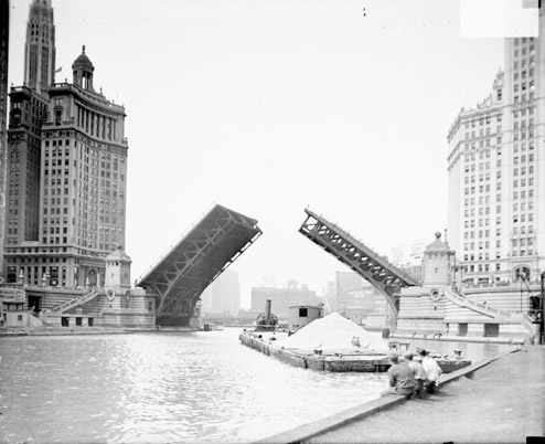 An Opened Michigan Avenue Bridge, thanks to Chicago History Museum