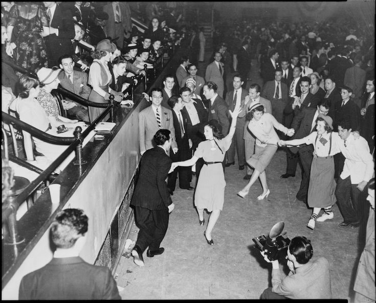 historic chicago bars and nightclubs swing dancing