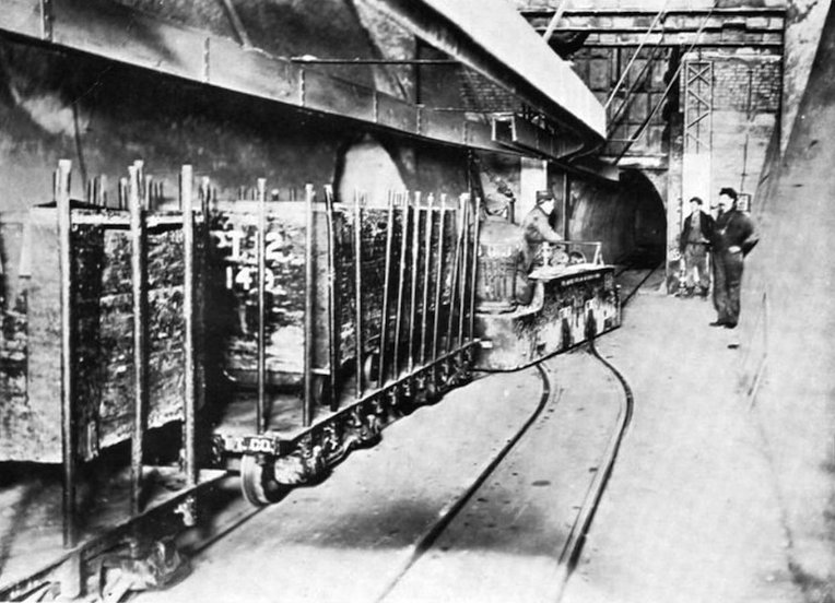 underground Chicago freight tunnels