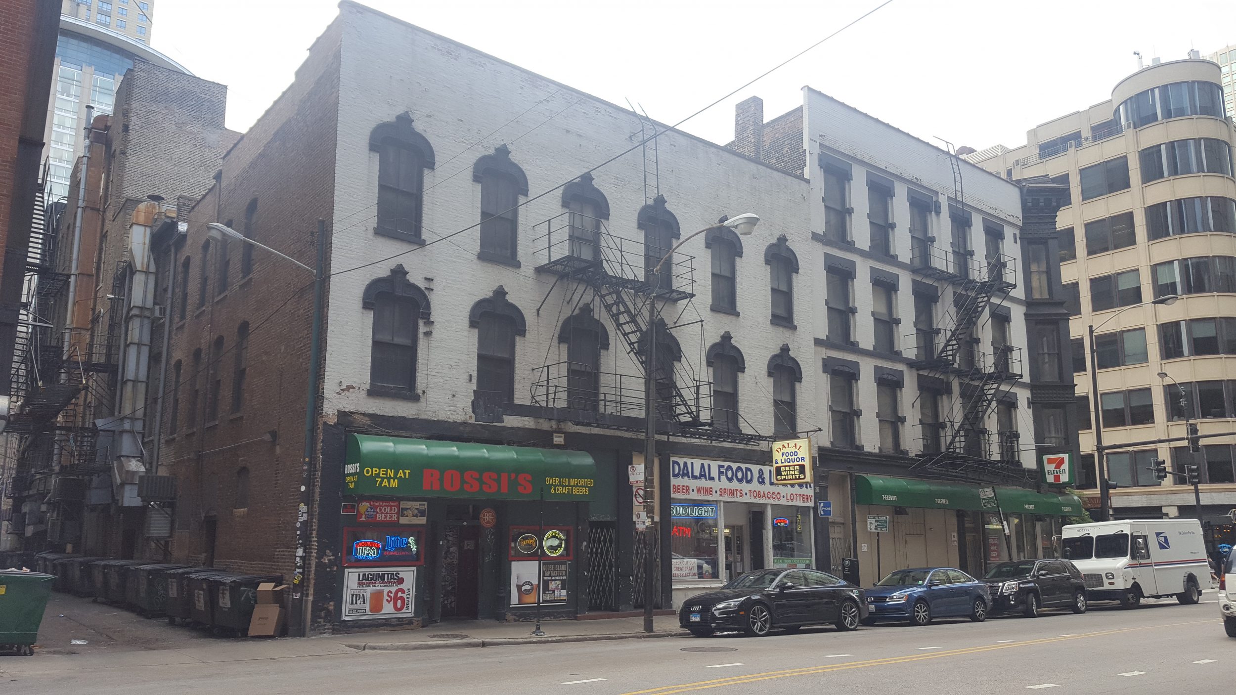 Rossi's River North historic bars near the Mag Mile Chicago