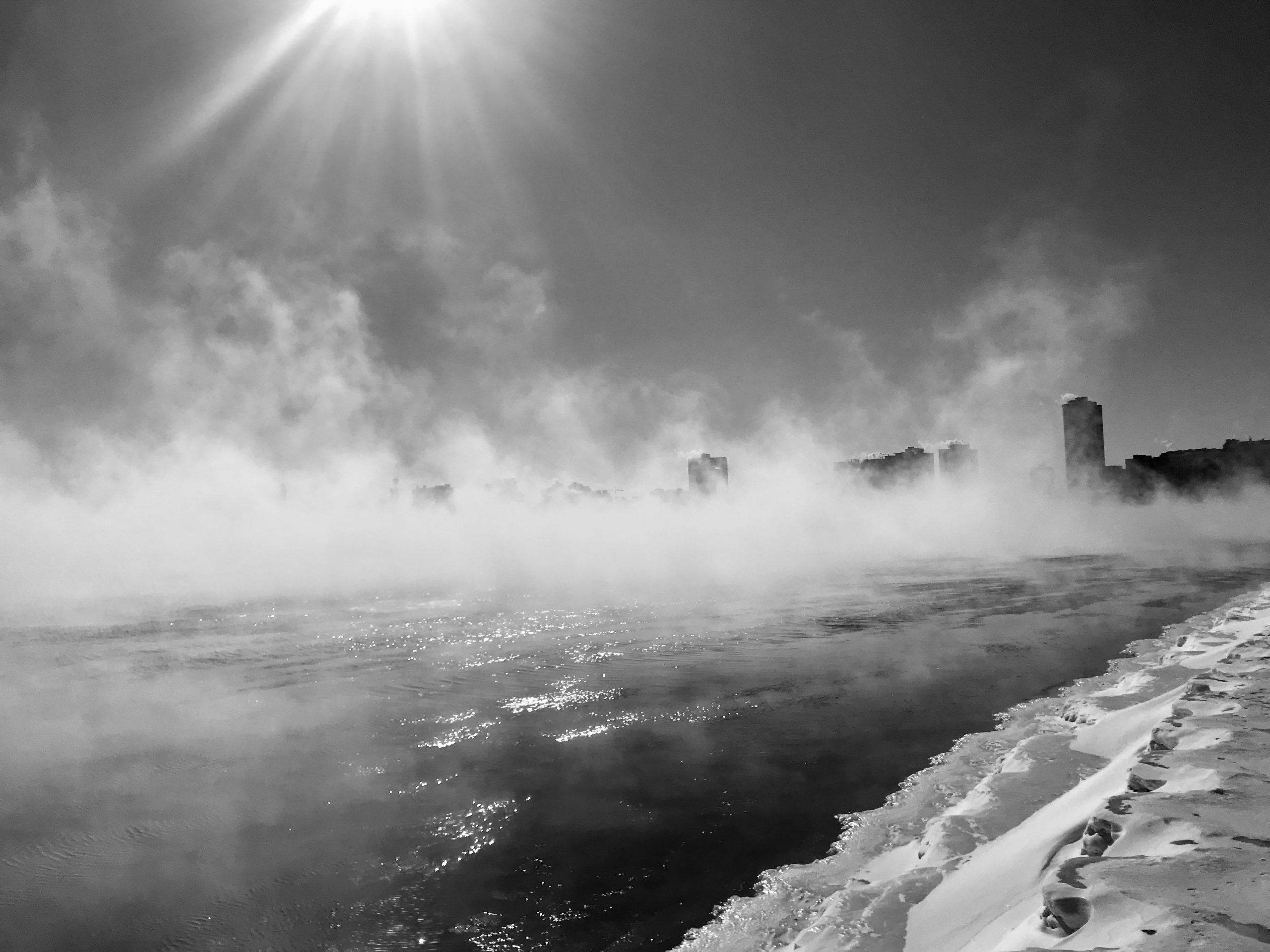 chicago polar vortex steam on lake michigan