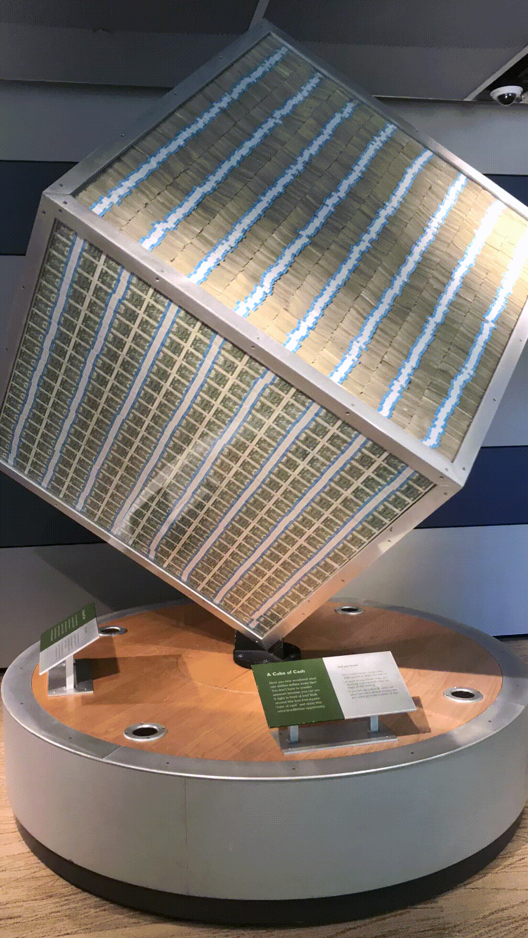 Chicago Financial District Money Museum Million Dollar Cube