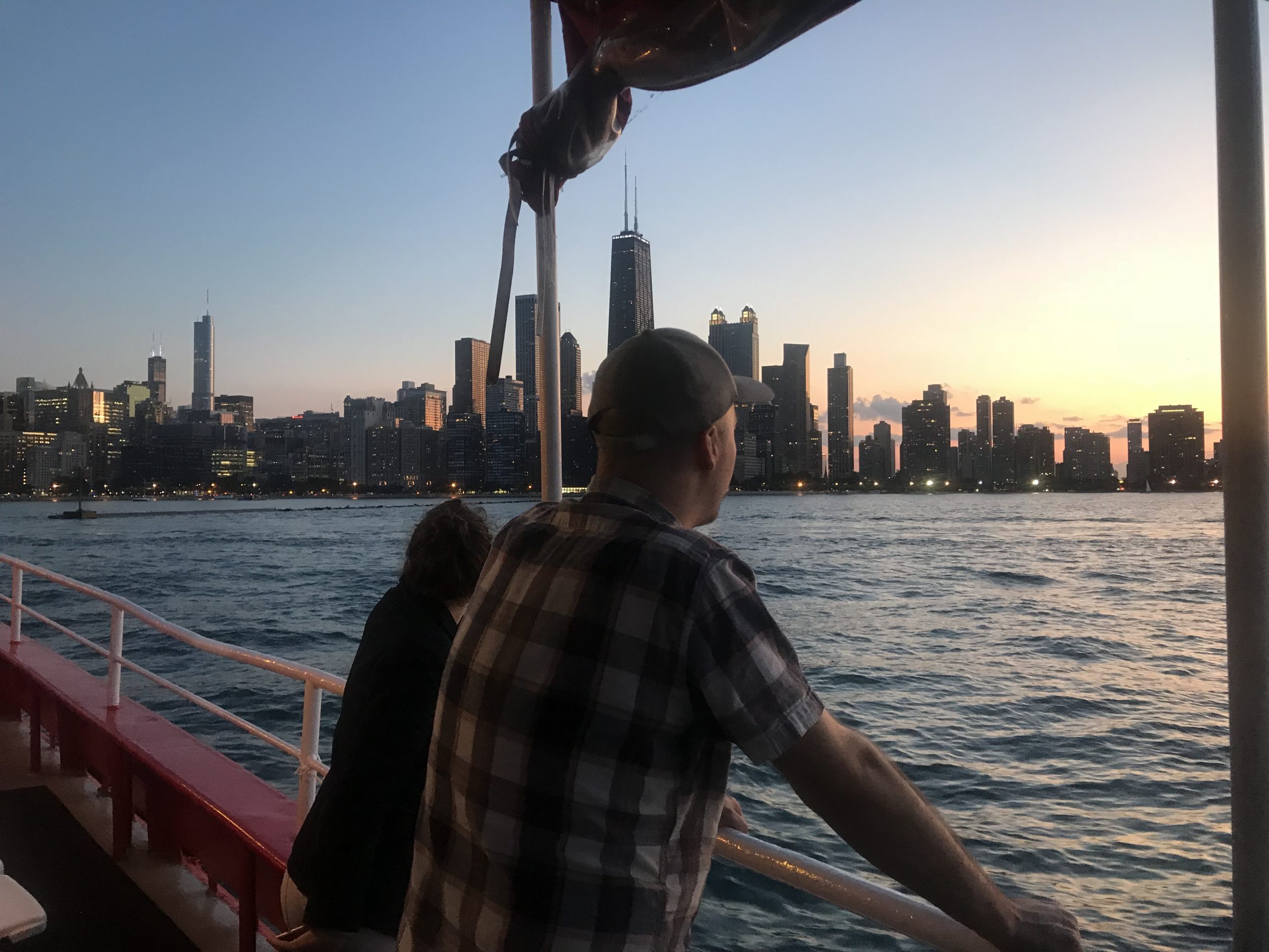Chicago Detours guides boat tours skyline sunset cruise customized tours
